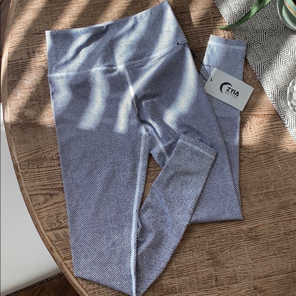 Zyia Active leggings